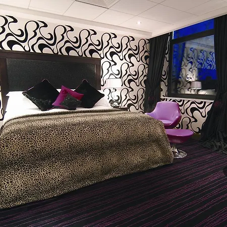 The Park Avenue Hotel-2